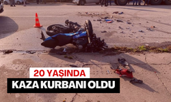 Kamyona çarpan 20 yaşındaki motosiklet sürücüsü hayatını kaybetti